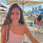 Profesora de apoyo escolar especializada en educación infantil, experiencia durante varios años dando clases particulares. Doy clases de inglés, lengua, historia, geografía